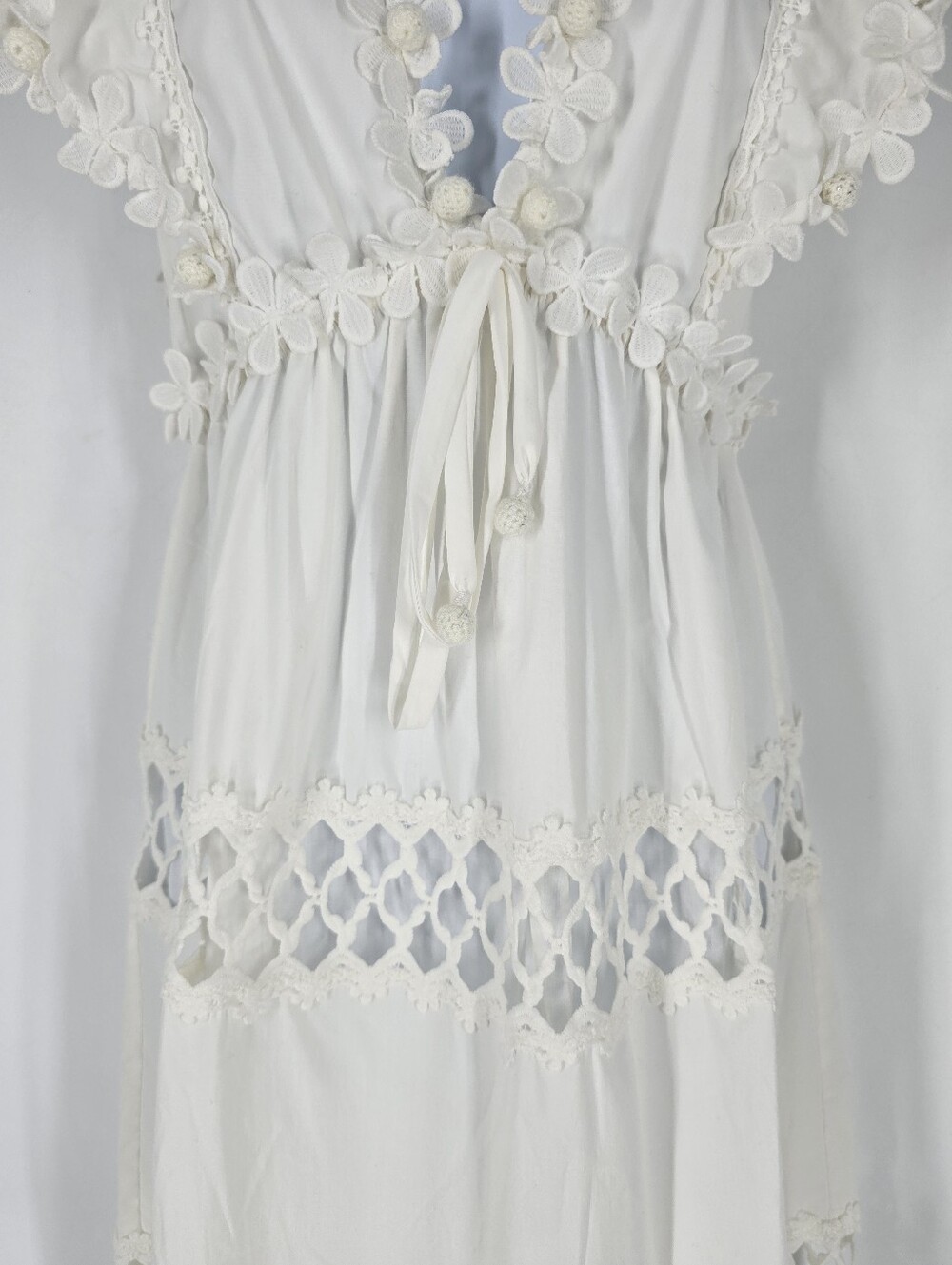 Waimari Catalina White Floral Applique Pom Pom Maxi Dress Size XS - Picture 3 of 9